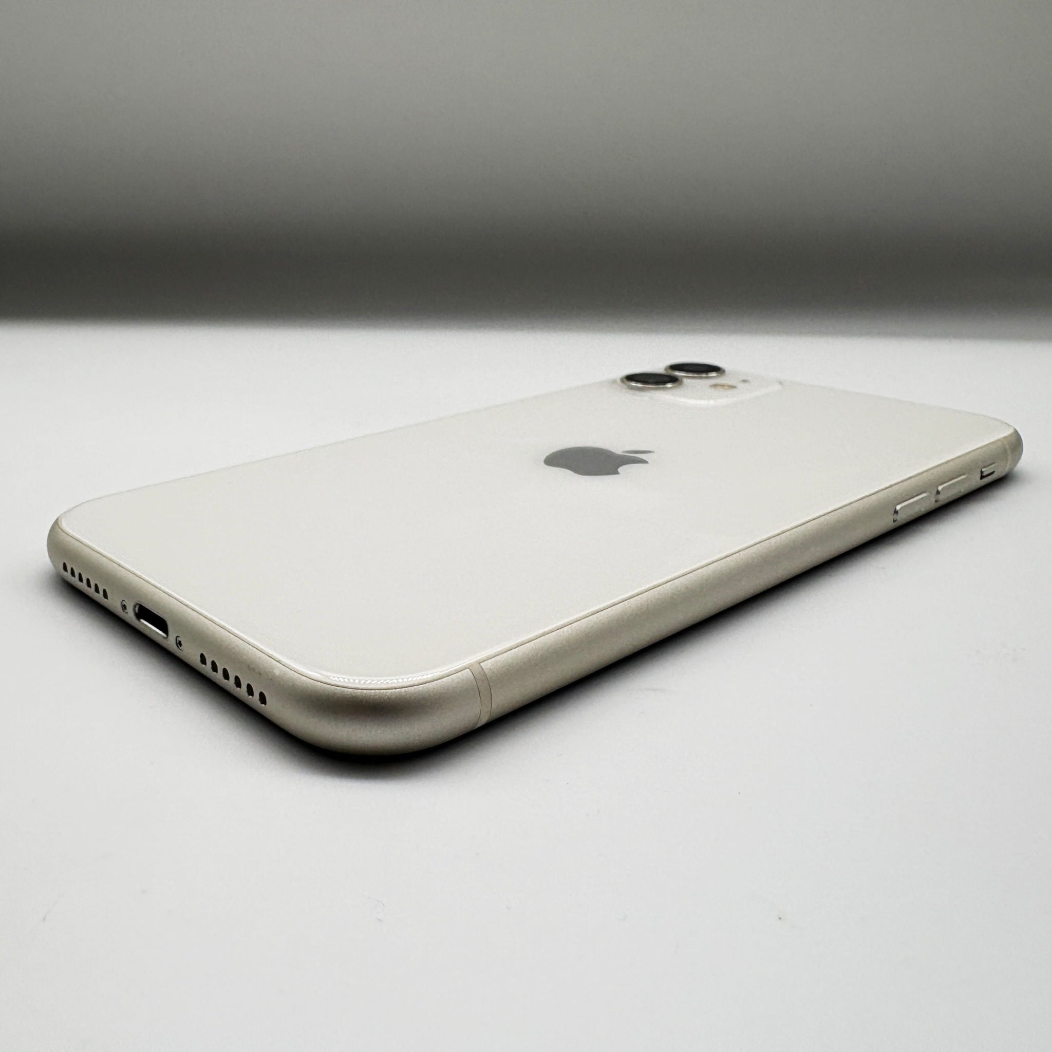 Apple iPhone 11 本体 ホワイト 64GB iPhone 11 本体 ホワイト