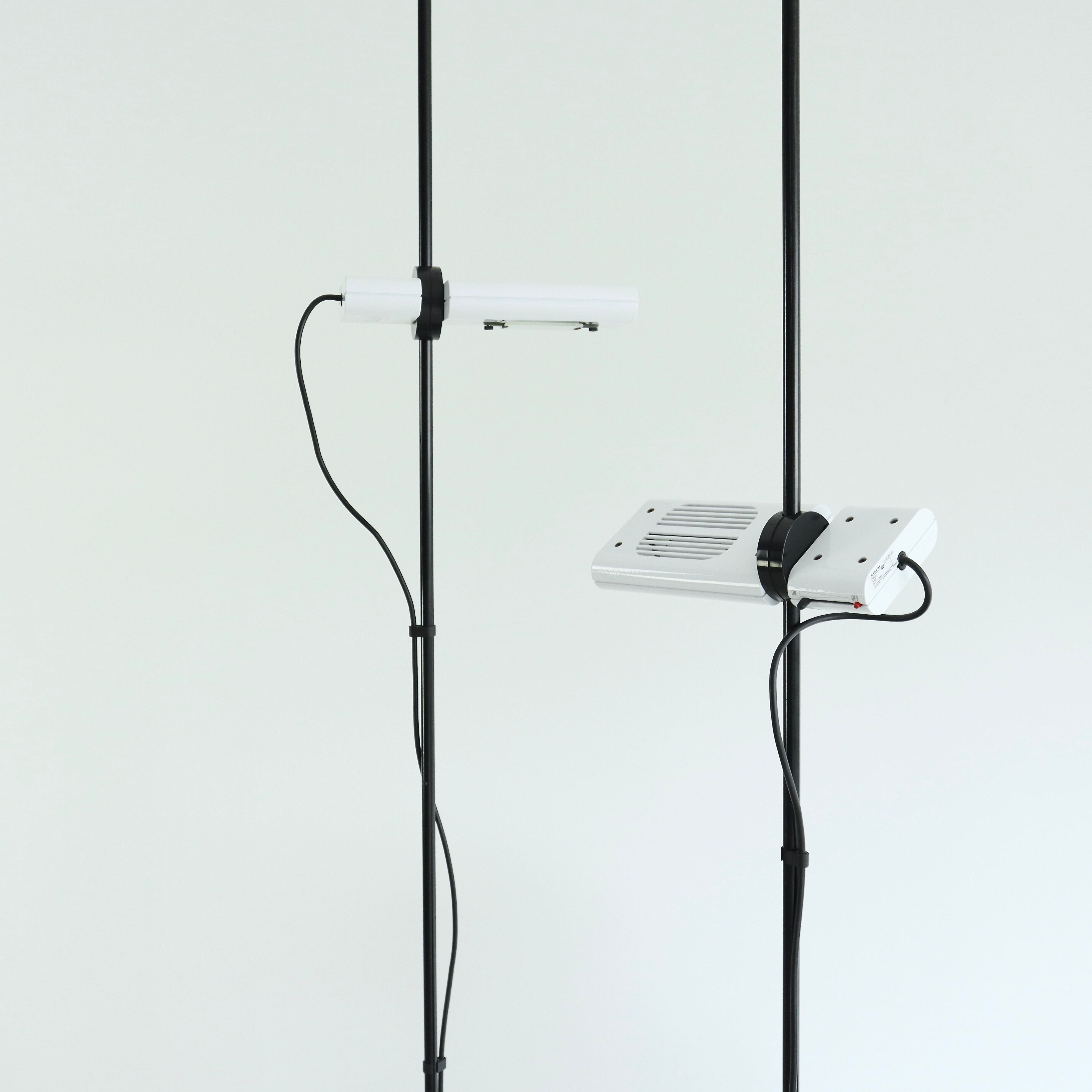 イタリア ポストモダン NESTORE Artemide フロアスタンド Artemide社【NESTOREネストーレ】 フロアスタンド(ビンテージ