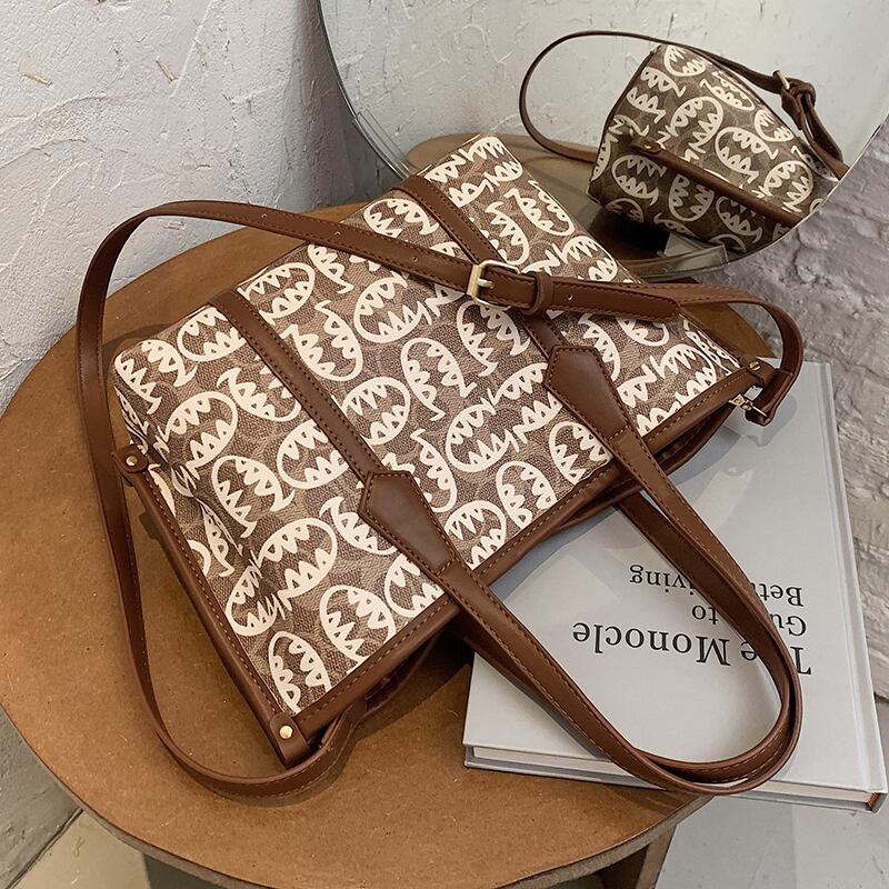 シンプルで大容量のバッグレディースバッグ2020新しい流行のファッションワイルドワンショルダー脇の下バッグネットレッドクロスボディトートバッグ Tiancai_Wing_Bag51770374431