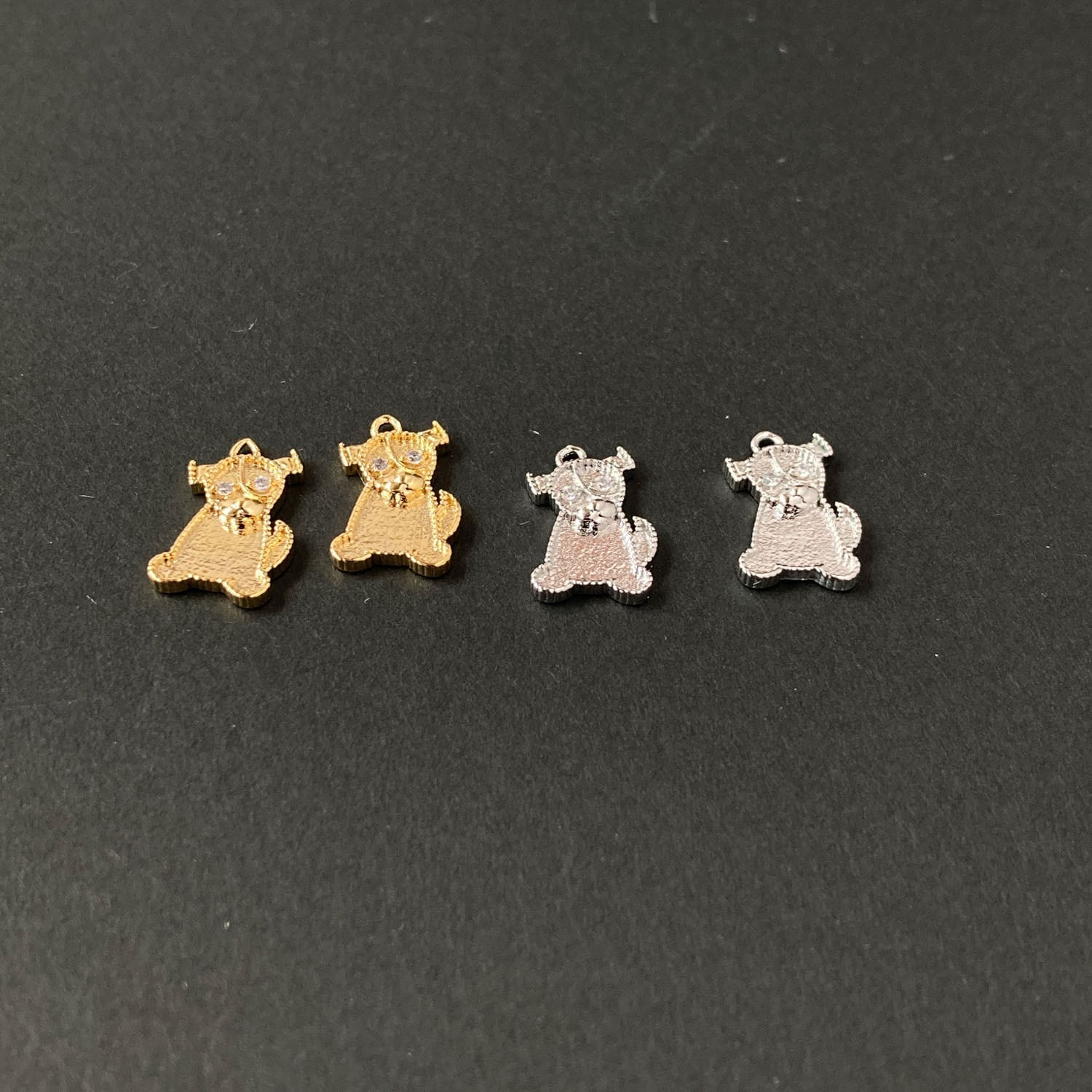 5298 メタルパーツ　1個　フランス　21ミリ　犬 5298 メタルパーツ 1個 フランス 21ミリ 犬