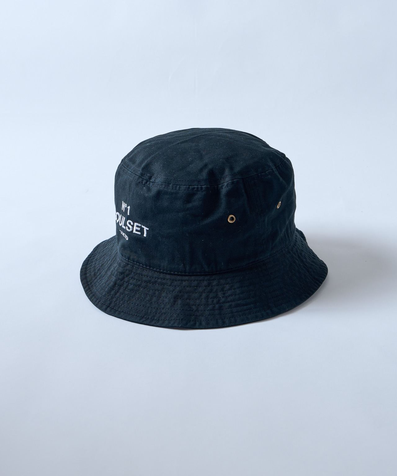 Nº 1 BUCKET HAT