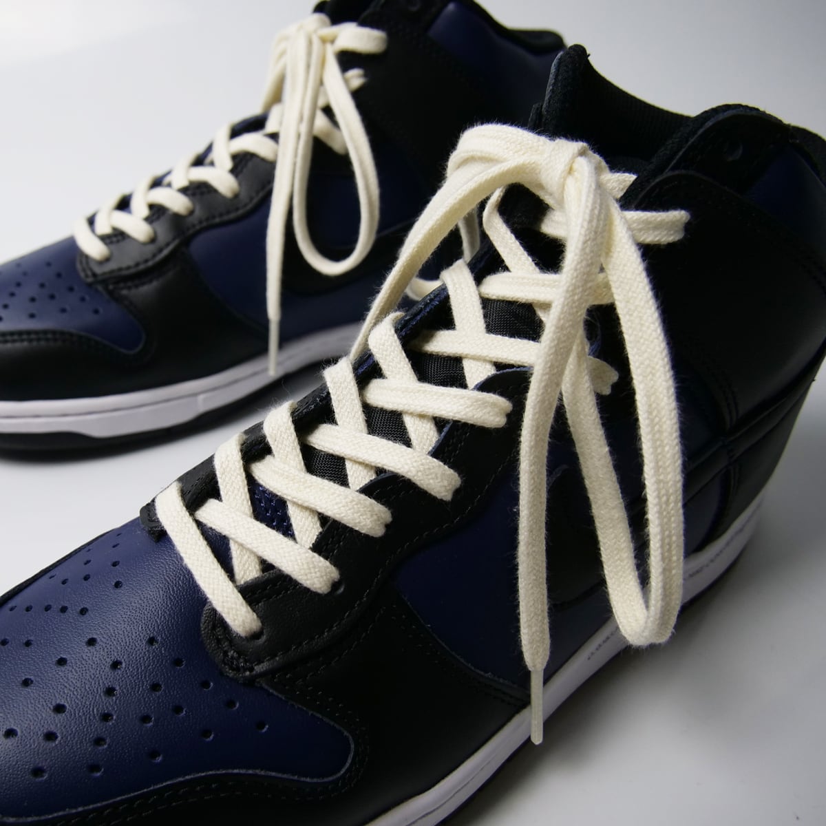 日本最大のブランド 靴ひも シューレース 靴紐 白 140㎝ 無地 スニーカー シューズ 平紐 2本