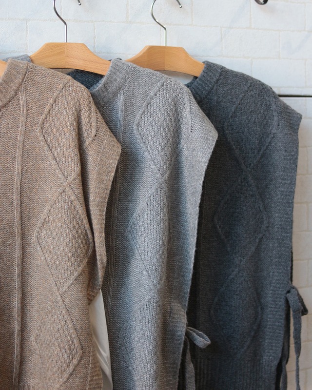 【LUPILIEN】メランジサイドリボンベスト　(251094)