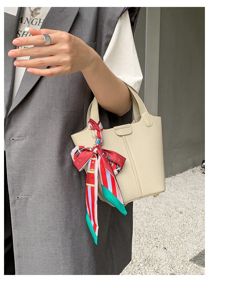 キューブバッグ 本革 カデナ チャーム付 ゴールド S/Mサイズ