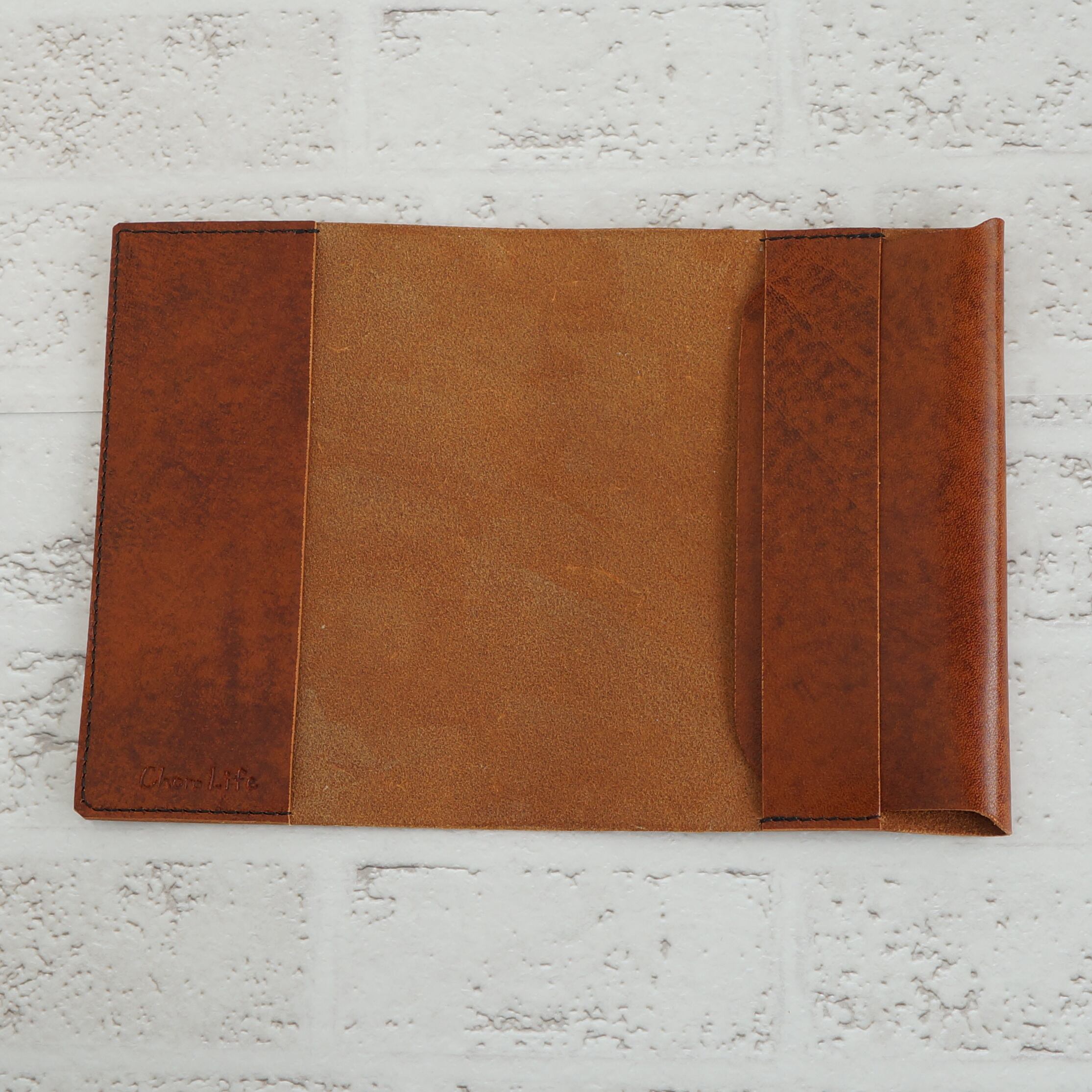 キャメルカラーの革製ブックカバー（文庫、A6サイズ） | chorolife