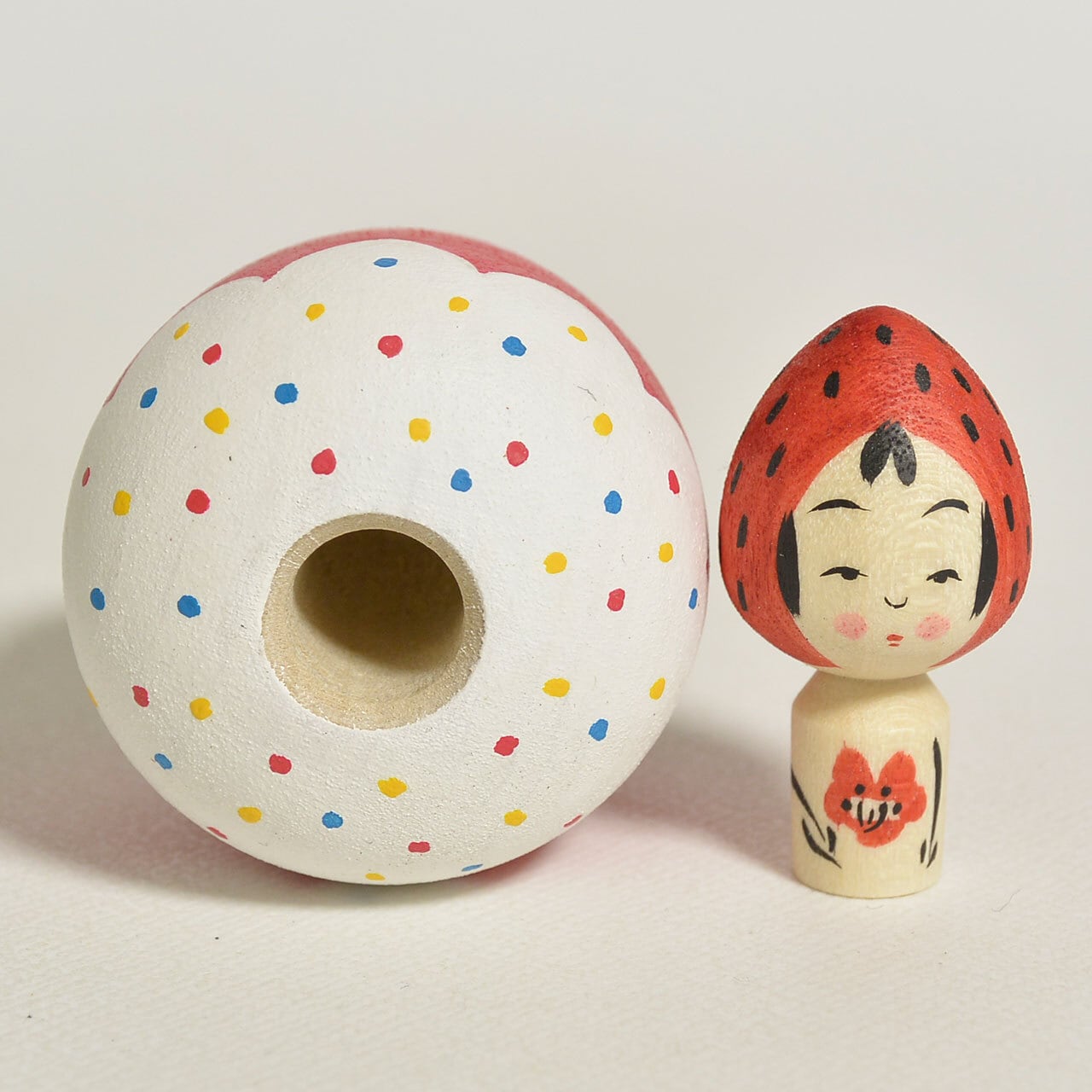 いちごのカップケーキちゃんこけし 約1.5寸 約4.5cm 鈴木明 工人（作並