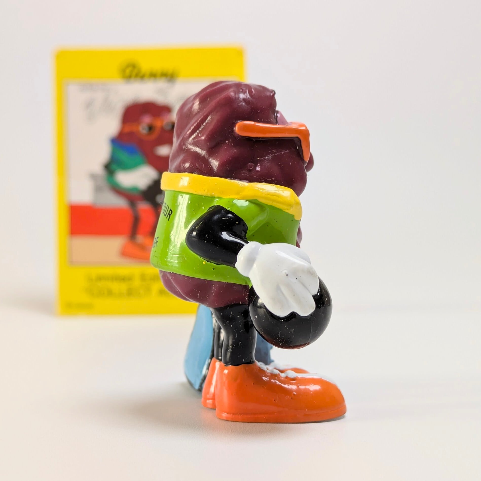 ☆ VINTAGE 1991 ☆ 【 California Raisins（カリフォルニアレーズン）】『 Benny Bowler ( ベニー ) / Hardee's / CARD有り 』 ハーディーズ ミールトイシリーズ / PVC フィギュア ビンテージトイ 〚アメリカン雑貨 アメトイ〛