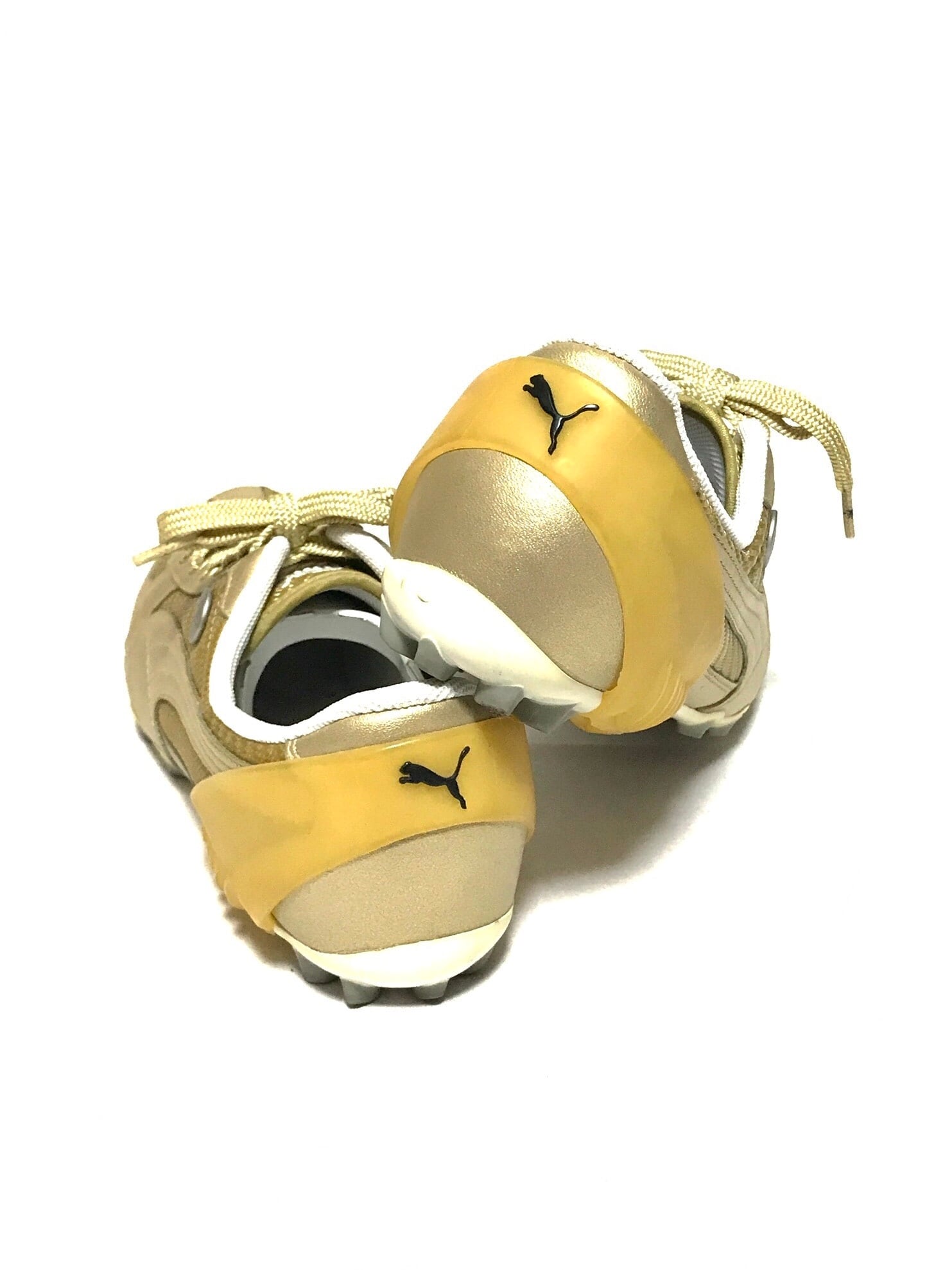 PUMA×MIHARA YASUHIRO Switched Materials Design Gold Sneaker PUMA×MIHARA YASUHIRO Switched Materials Design Gold Sneaker