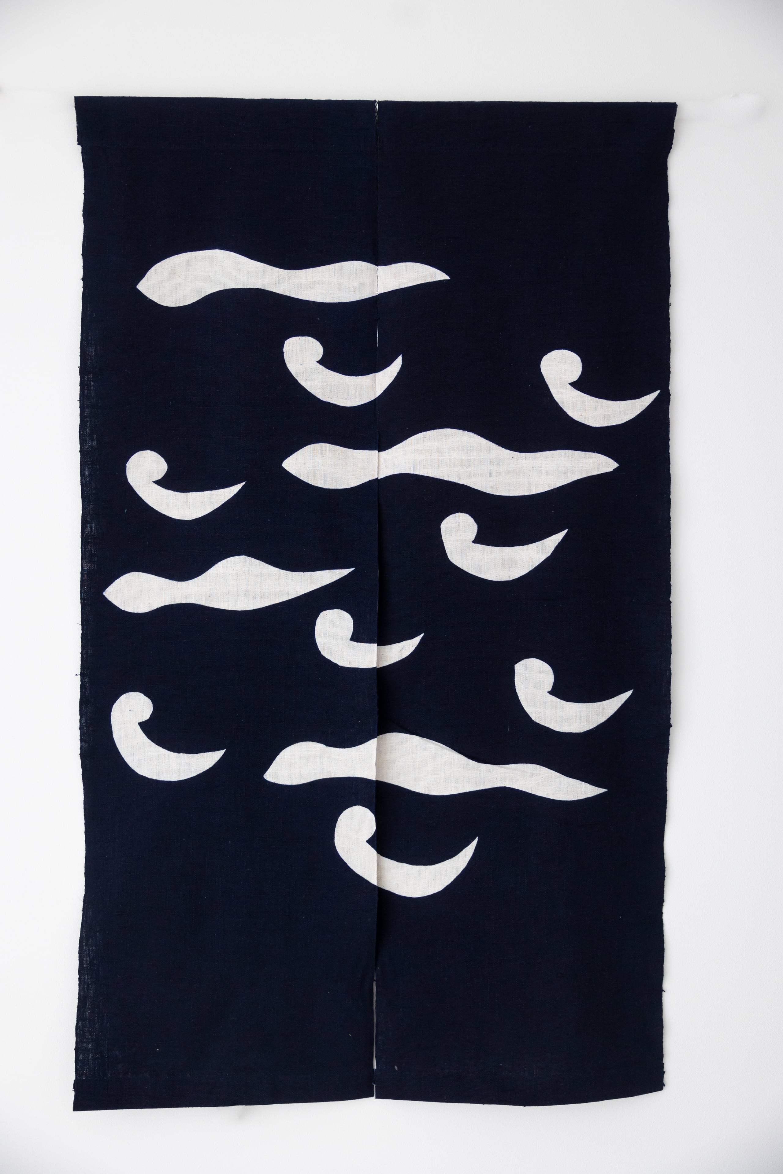 山内武志 型染め暖簾 麻 富士山 濃紺 雲ふたつ | 木ままや