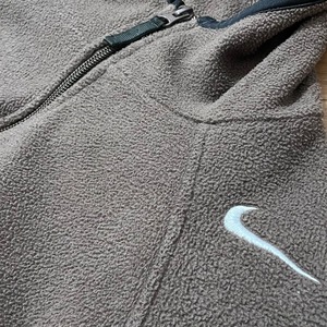 【NIKE】フリース ジャケット ジップアップ ワンポイント Swoosh スウッシュ 刺繍ロゴ L ナイキ 古着