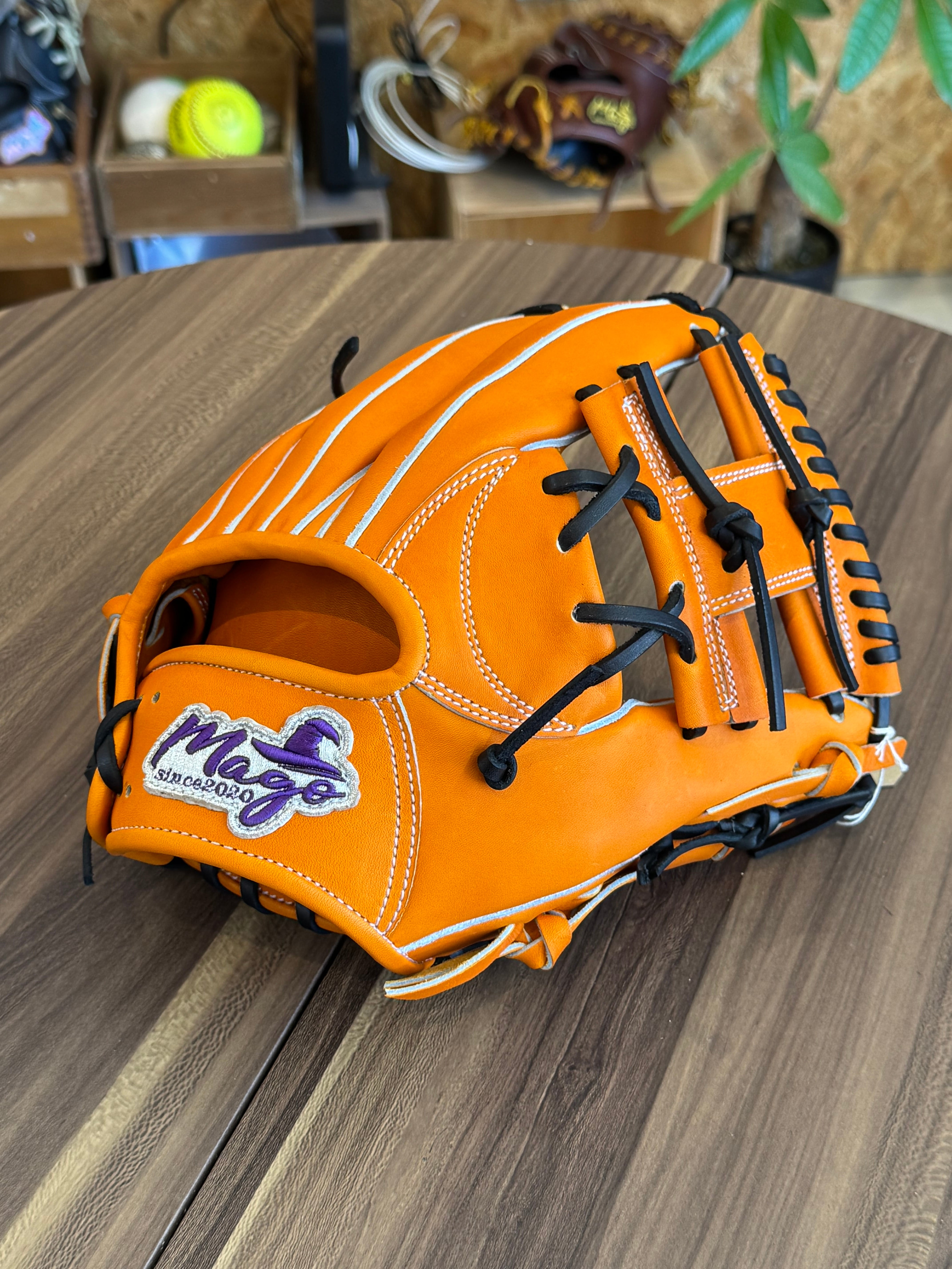 Mago_Glove