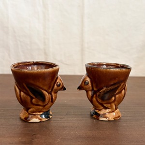 茶色い鳥のエッグスタンド