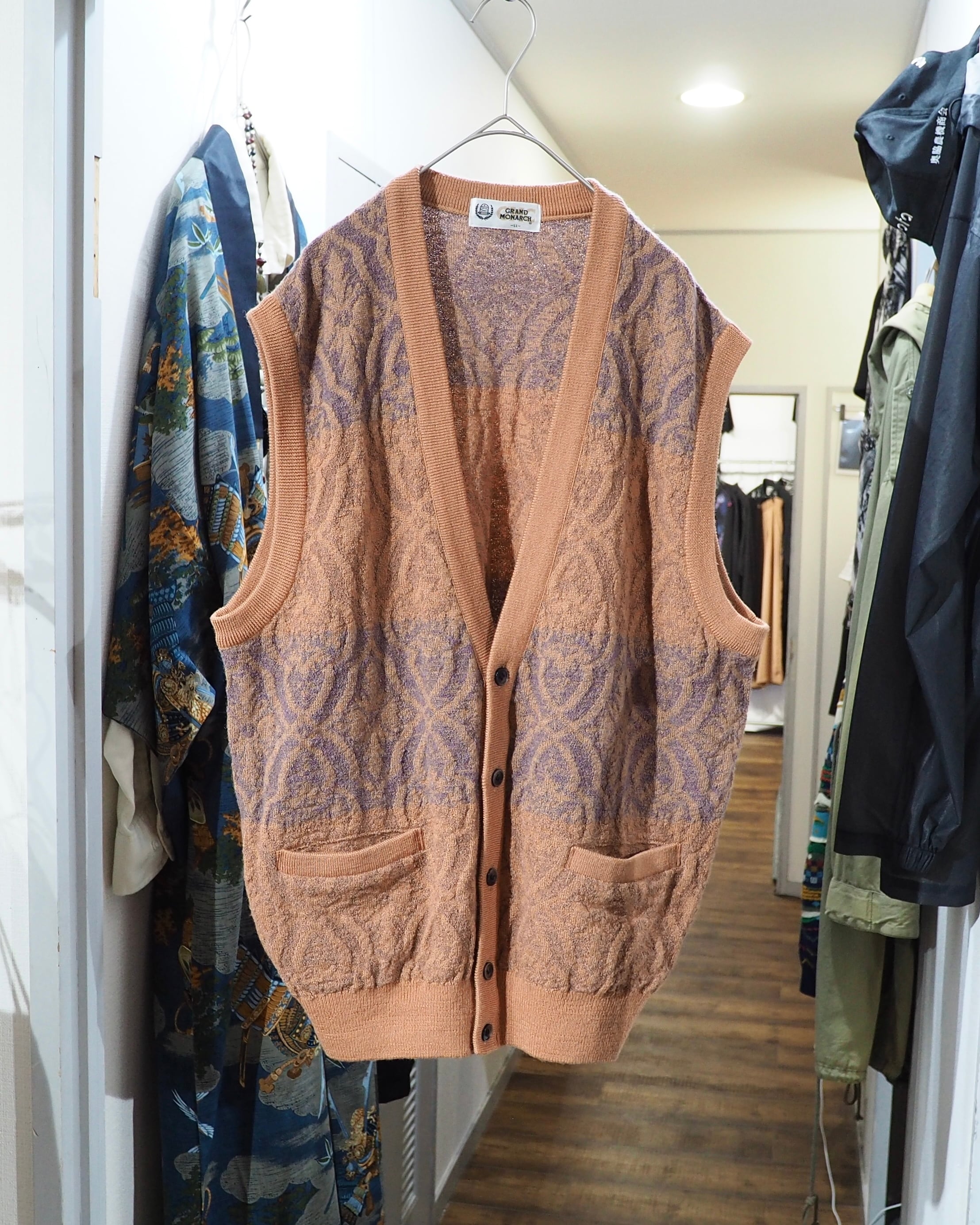 1990s Bewitching Damask pattern Weaving vintage Knit vest