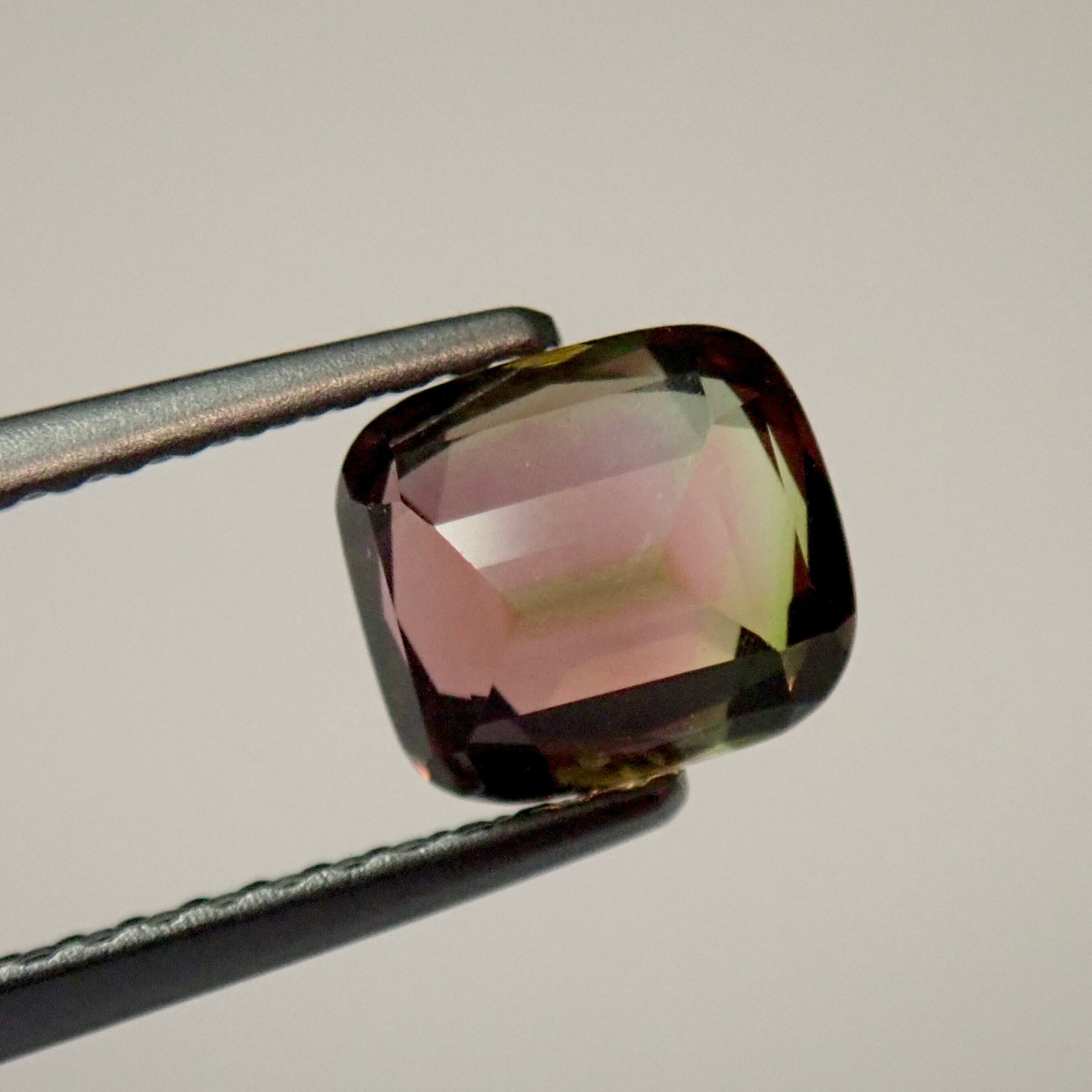 落ち着きのあるウォーターメロンカラー トルマリンルース1.15ct