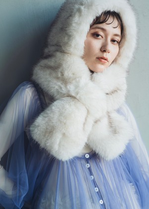 ポフーティ・モフ / FROST WHITE