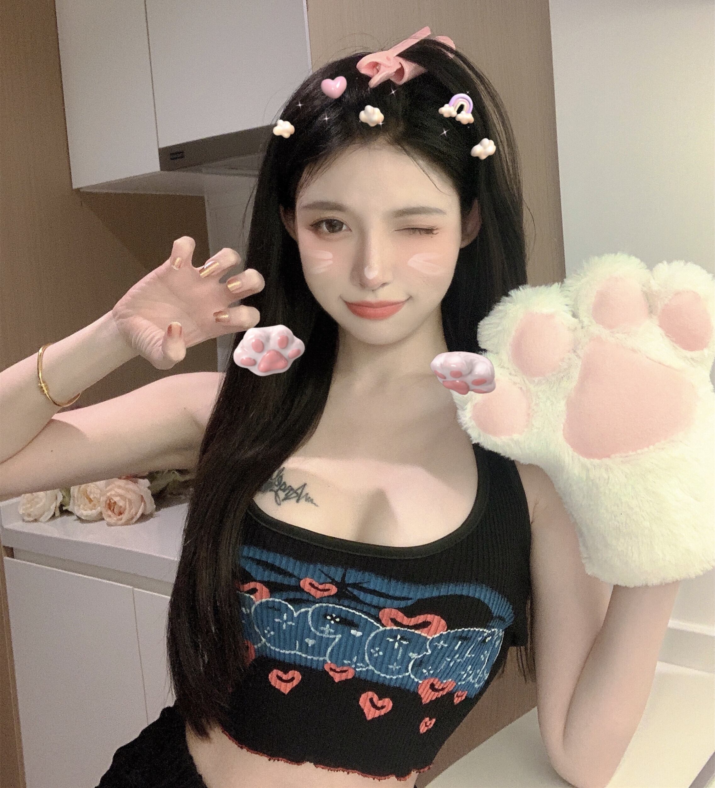 サマー薄手ブラックレースホルタートップス 夏物 ピュア ブラックストロベリース56532984904