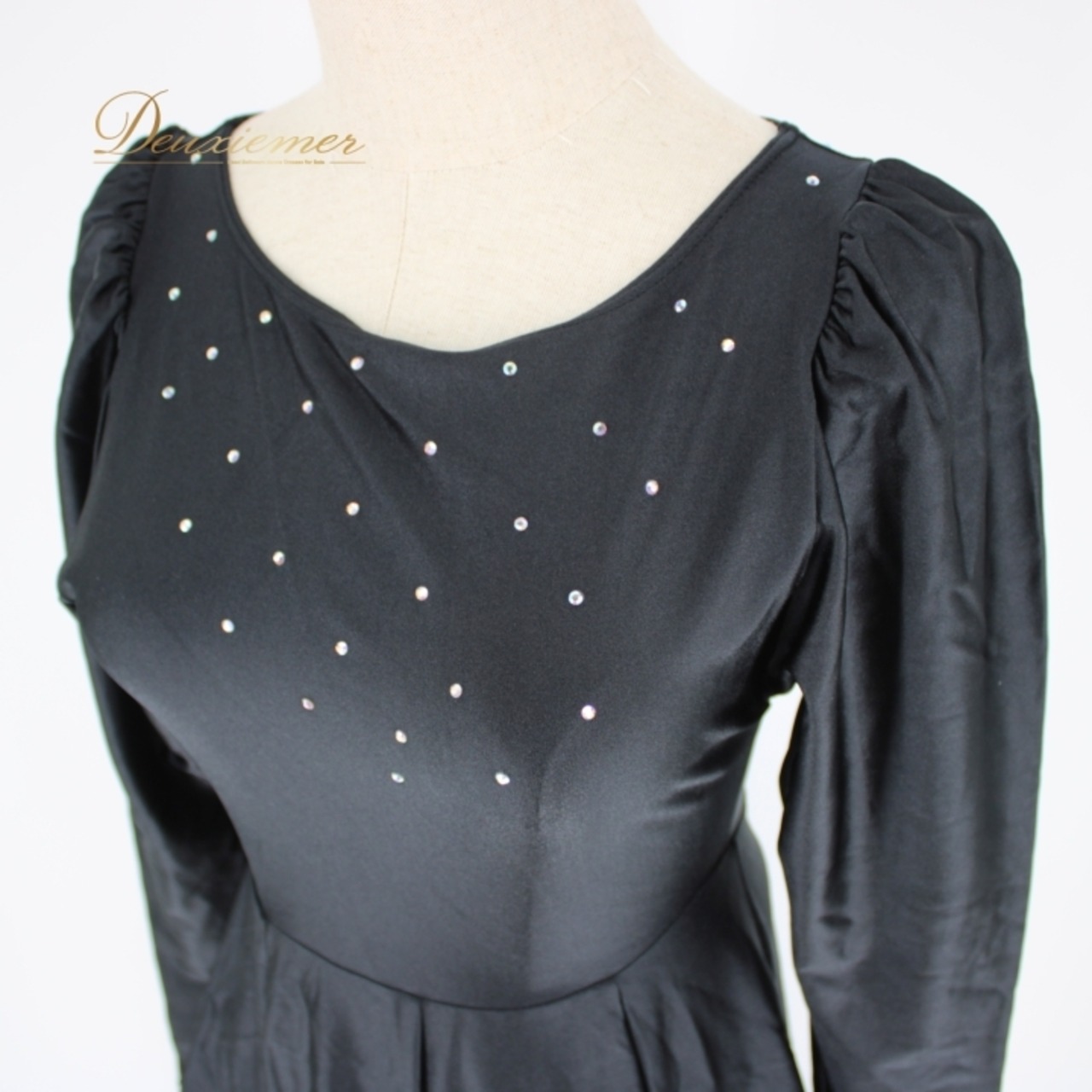 社交ダンス 衣装 スタンダード ラテン ドレス ワンピース レッスンウェア パーティドレス Natarsia Chacott チャコット 黒 長袖 ブラック系 モノトーン ダンスウェア 光る ドレッシー おしゃれ スパンコール デザイン エレガント フィット感 伸縮性 フォーマル パーティー用 特別な日 ディスコ ダンスパフォーマンス 上品 体型カバー シンプル 仕立て良い