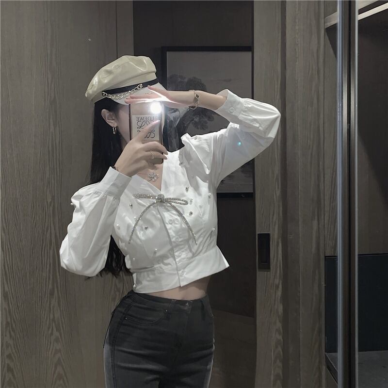 ホワイトシャツレディースデザインセンスニッチ2020年秋ニューウエストショートセクションは薄くてワイルドな長袖トップトレンド ドラファッションホール42724197389