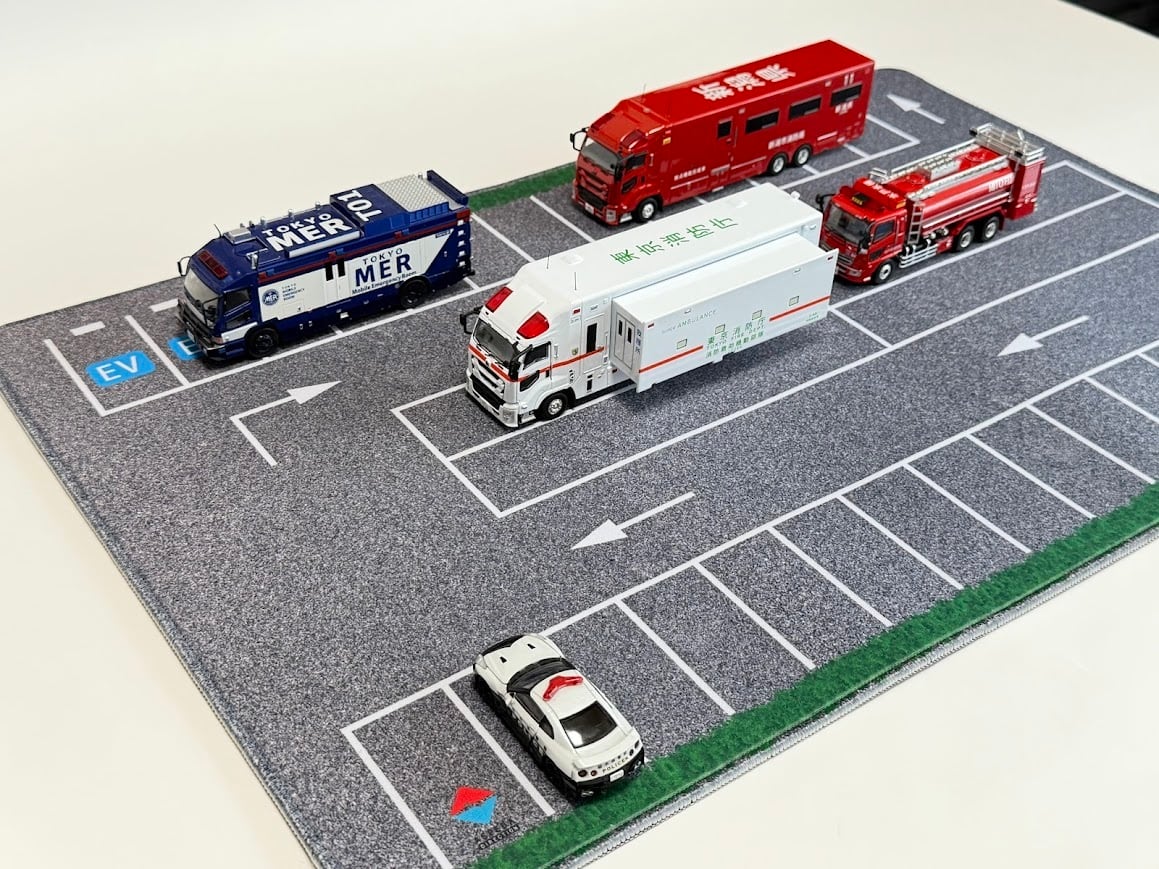 ASPEDAアスピーダ ミニカージオラママット 駐車場パーキング 1/64サイズ