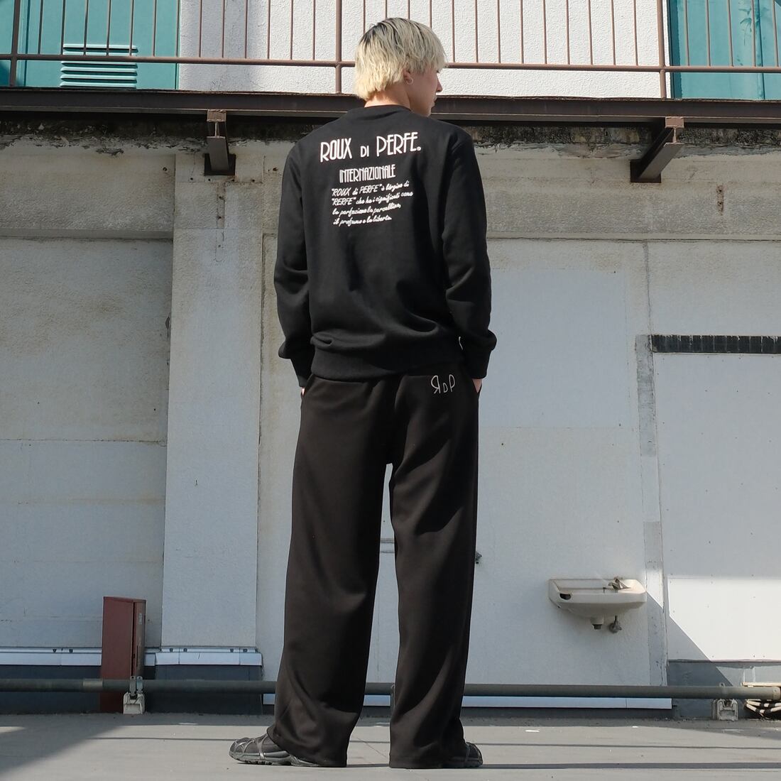 バックロゴ刺繍トレーナー | ROUX DI PERFE INTERNAZIONALE ルゥ・ディ