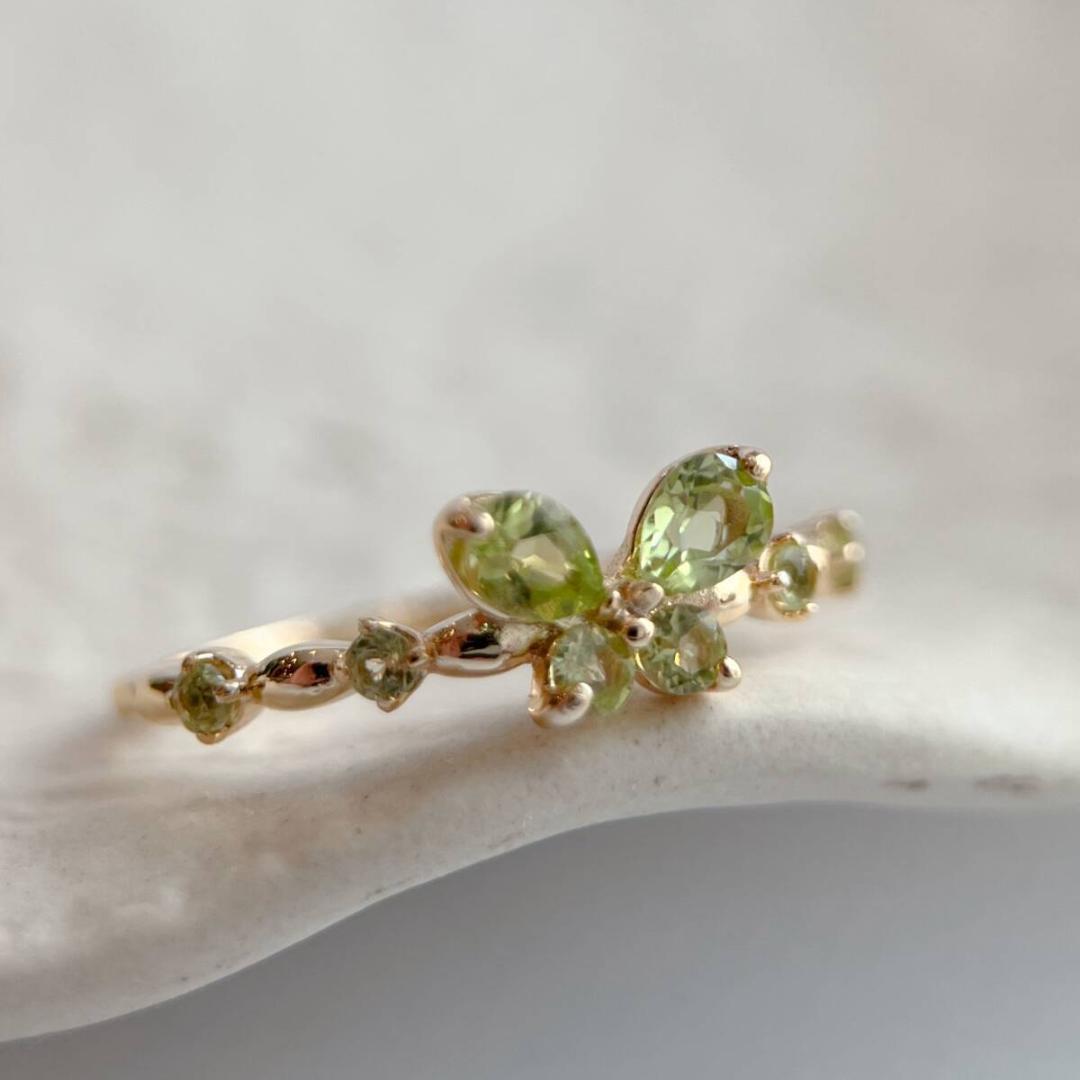 天然ペリドット　バタフライモチーフリング　silver925