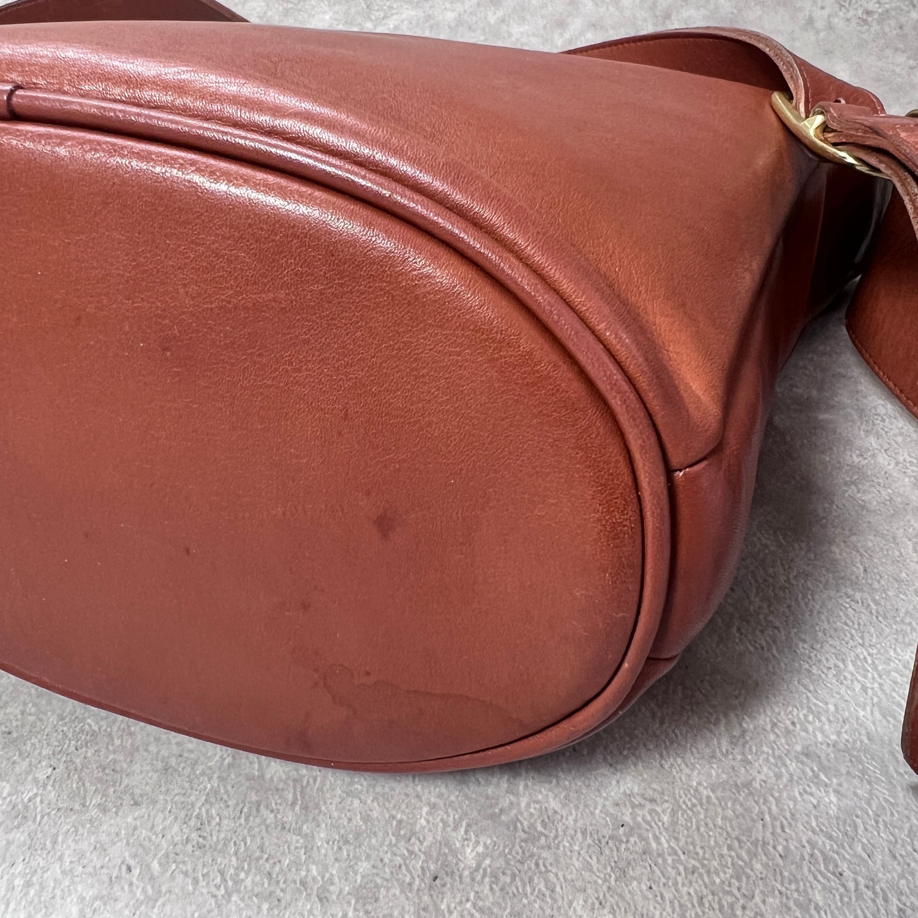 USED】COACH ショルダーバッグ《 80s USA製 オールドコーチ 4128 タン