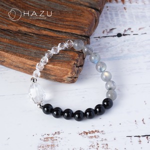 身を守り、天からのひらめきを感じる［ラブラドライト／モリオン／水晶］