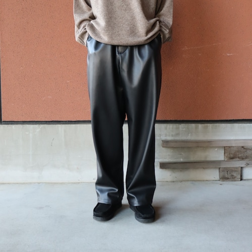 awasa " フェイクレザー オーバーパンツ ( Black ) "