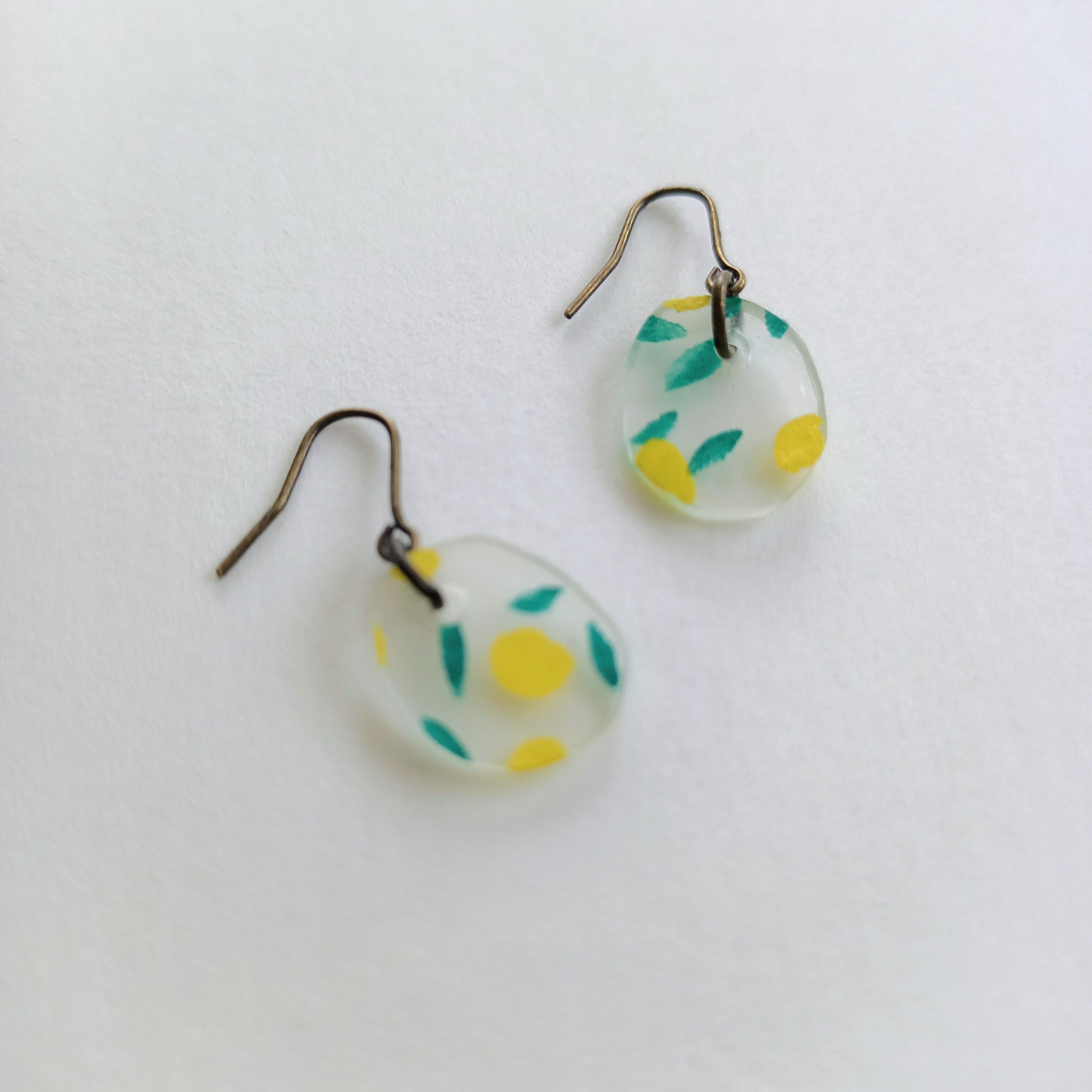 カケラ　揺れるピアス　「モヨウ」