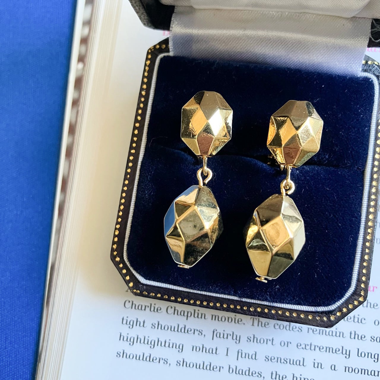 ”AVON” Golden Reflections earring[e-1873] ヴィンテージイヤリング