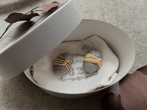 籐巻き石のお箸置き 2つ1セット