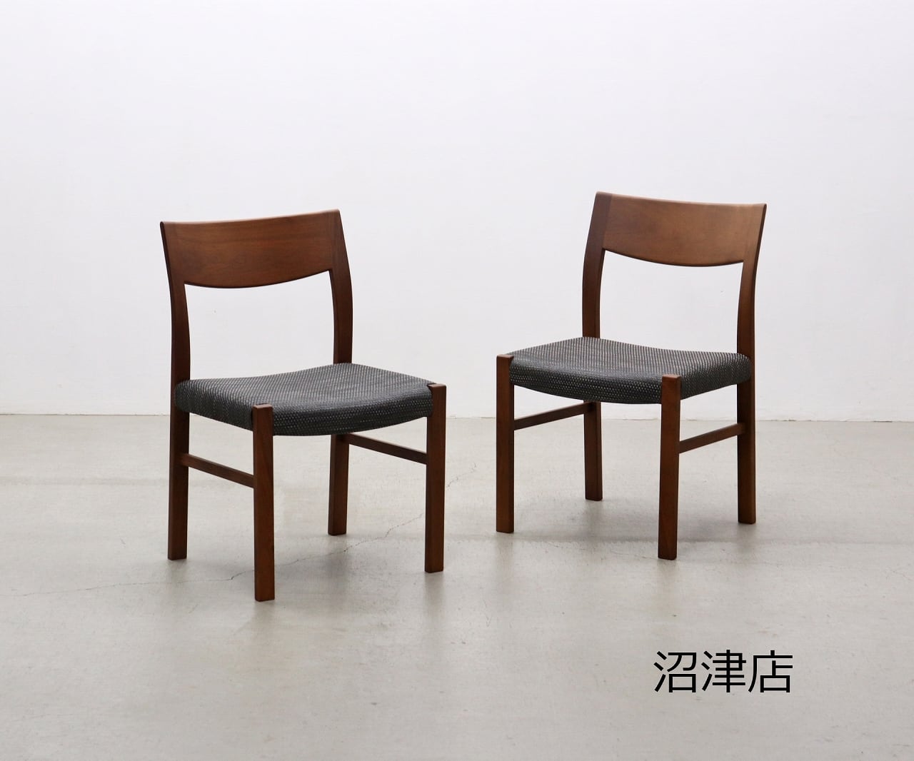 【沼津店】在庫2脚 旭川 CONDE HOUSE カンディハウス レジェーロ ウォールナット ダイニングチェア モダン RFA05016
