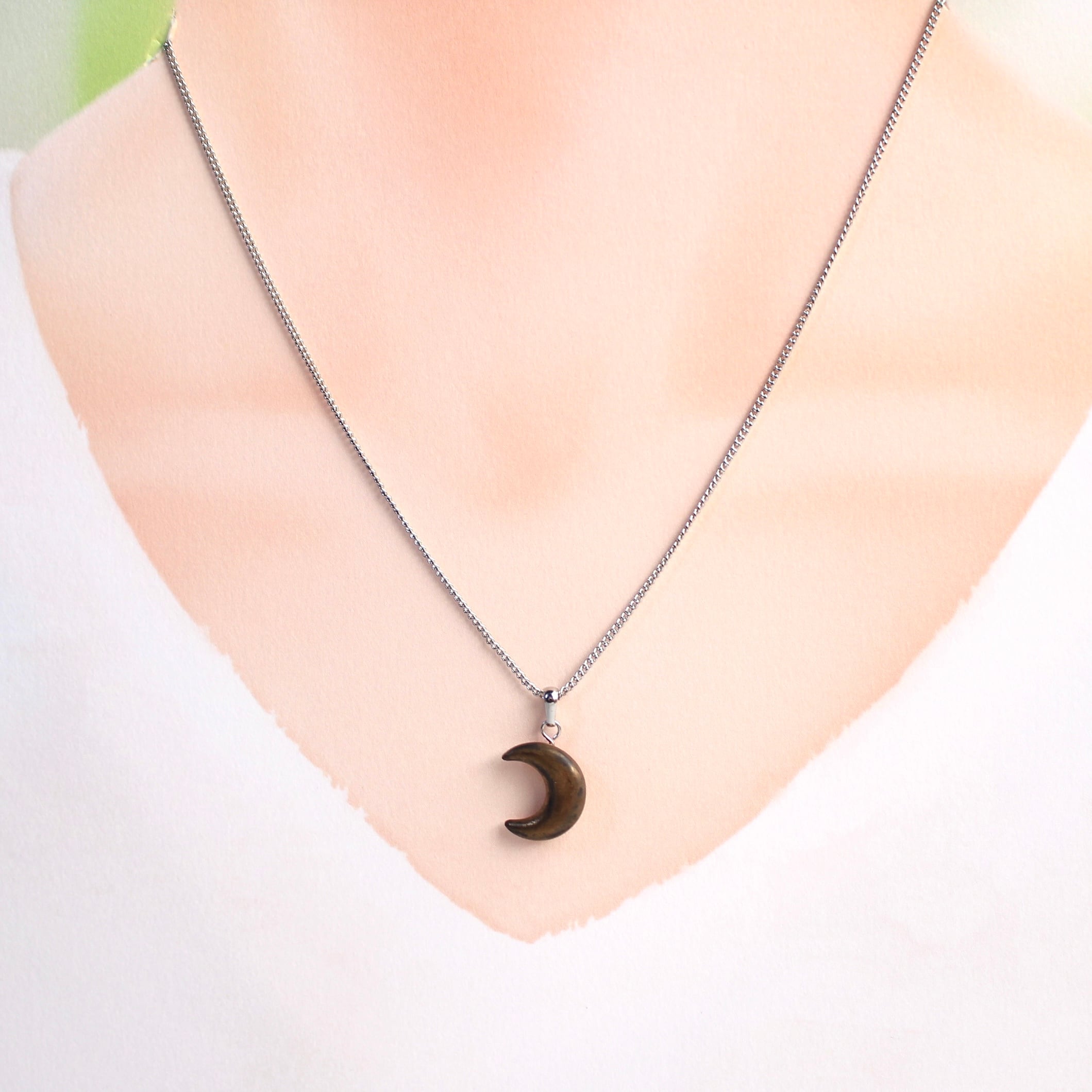 月のネックレス --黄金色--