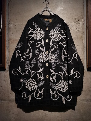 【Caka】Monotone Flower Embroidery Vintage Loose Jacket