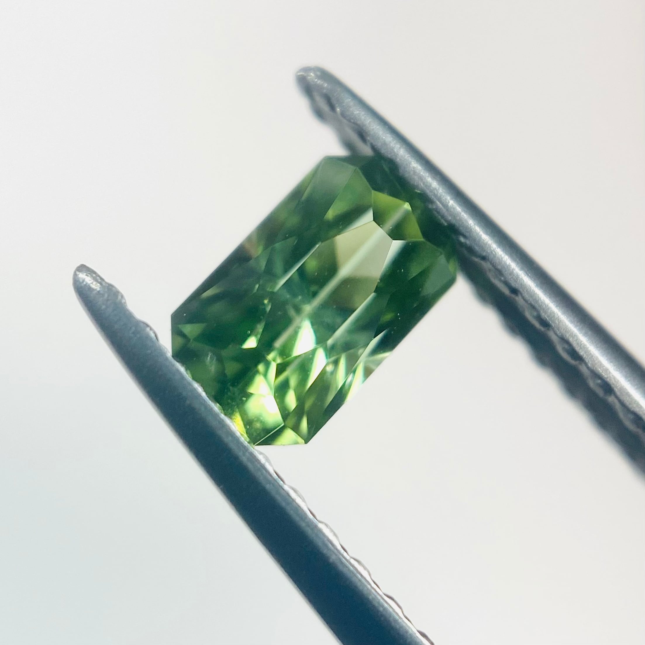 ジョンダイア氏カットのトルマリン