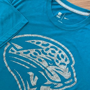 【NIKE】NFL ジャガーズ Tシャツ XL ビッグサイズ ロゴ Jacksonville Jaguars us古着 アメリカ古着