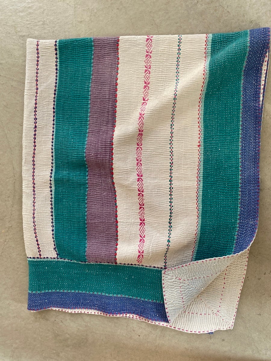 カンタ刺繍ラグ(1)