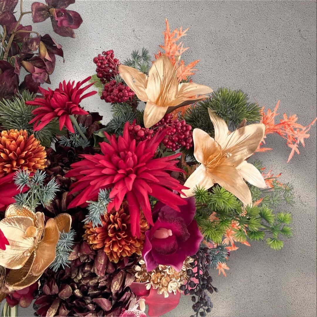 プレミアムフラワーアレンジ ゴールドベースに咲く豪華絢爛の和モダン