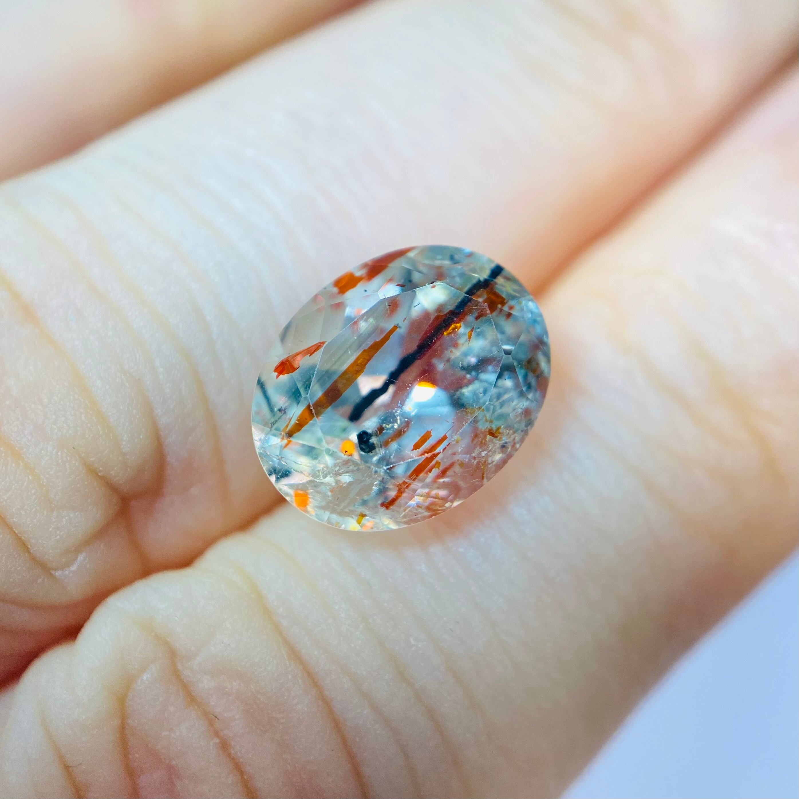 モダンアートなインクルージョンサンストーン