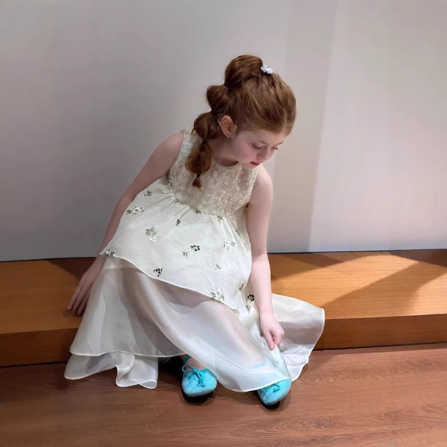 夏花柄刺しゅうビーズワンピース