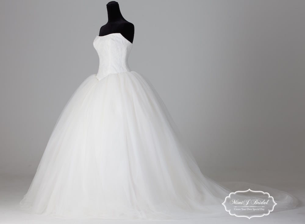 【日本未入荷】White by Vera Wang エレガントバレリーナドレス (VW351135) | MimiJ Bridal |  ケーキトッパーや海外インポートのブライダルショップ powered by BASE