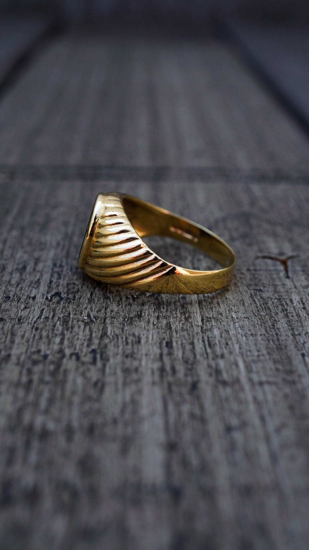 1969】U.K. VINTAGE 9ct イエロー ゴールド シグネット リング 《9金 