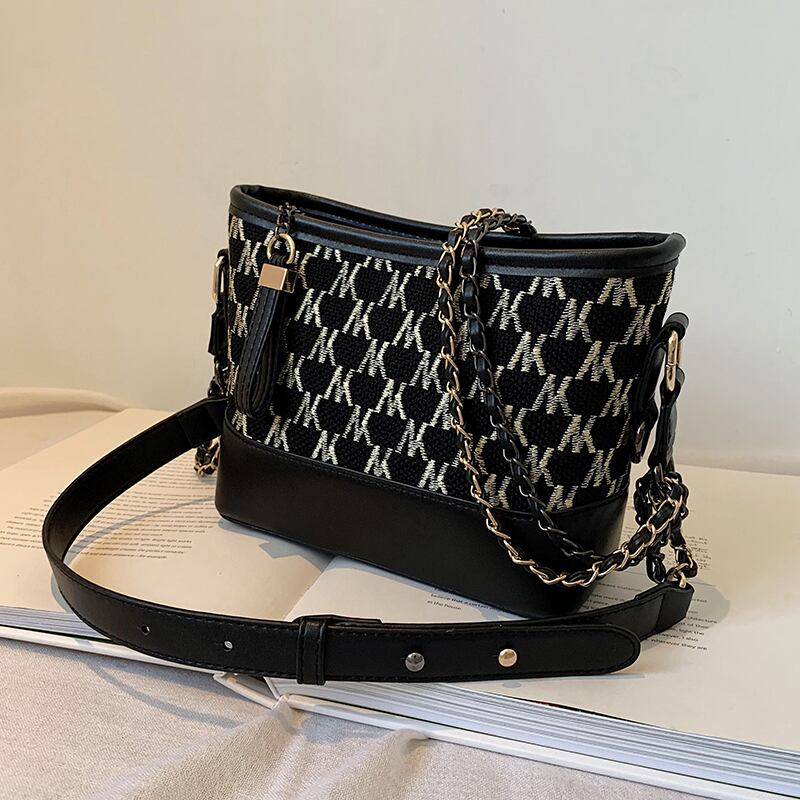 オータムウィンターショルダーバッグレッド 秋物 冬物 メッセンジャーバッグ 手作りハンドバック49998930910