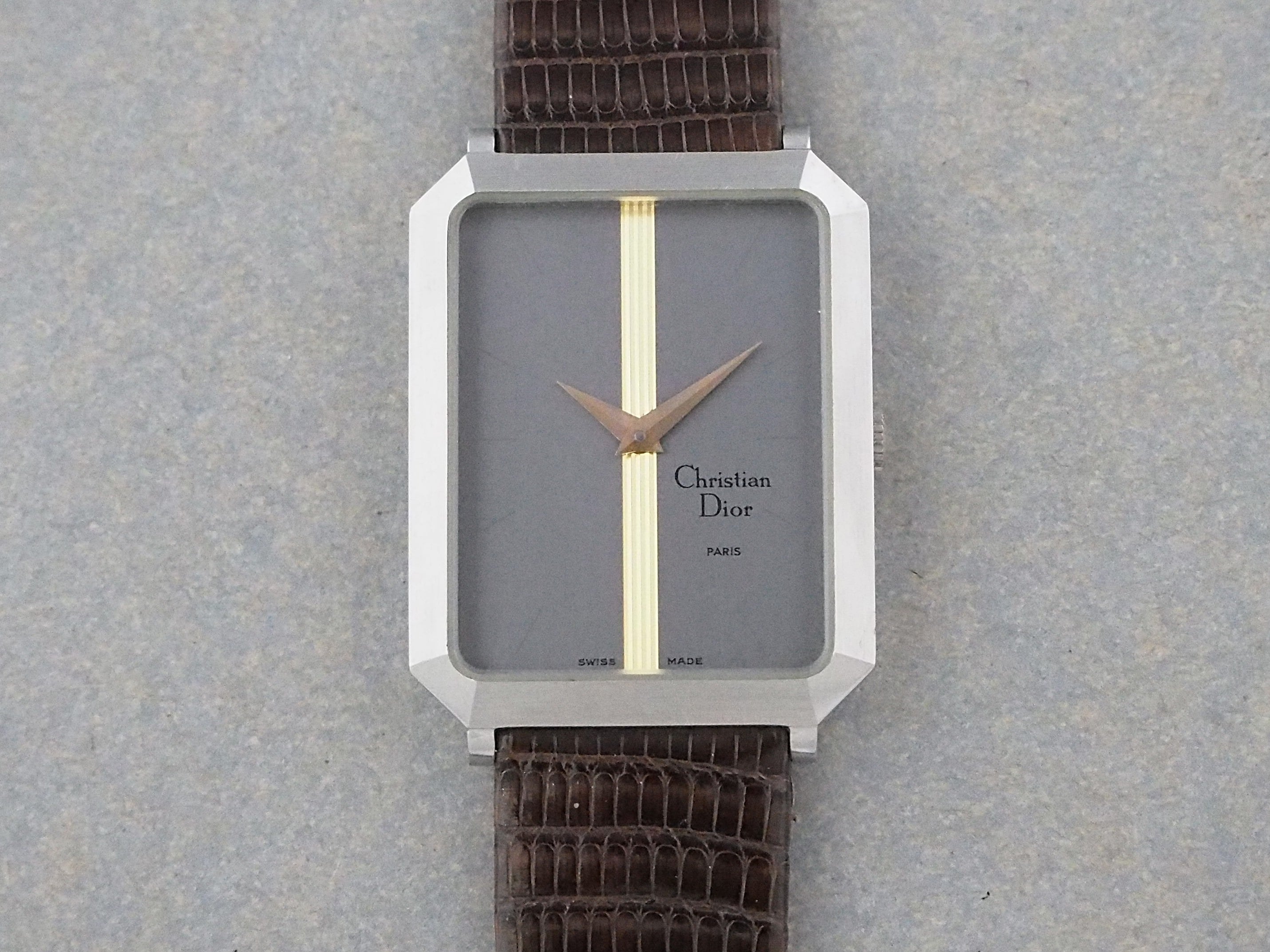 L o'clock