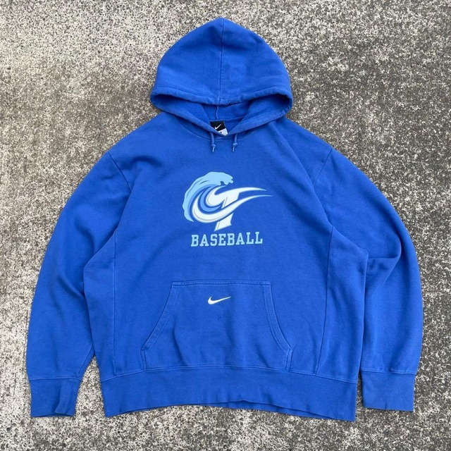 【XLサイズ】NIKE ロゴ刺繍 コネチカット州にある野球チーム ボックスシルエット 古着 パーカー