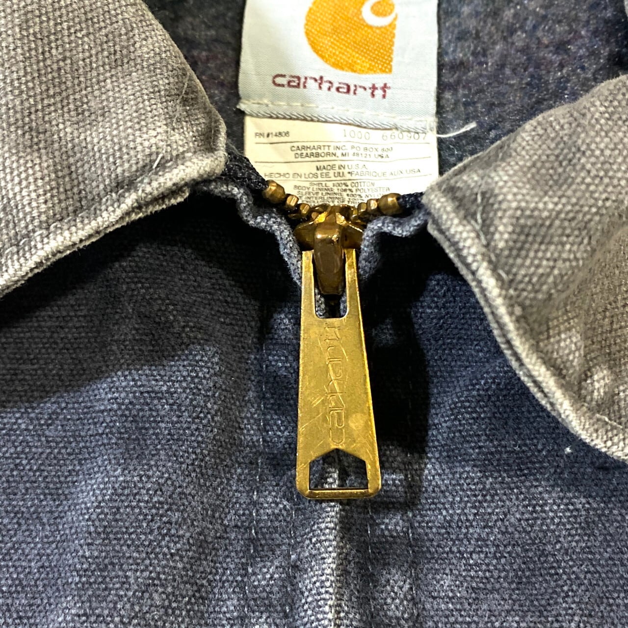 USA製 Carhartt カーハート デトロイトジャケット 刺繍入り ワーク