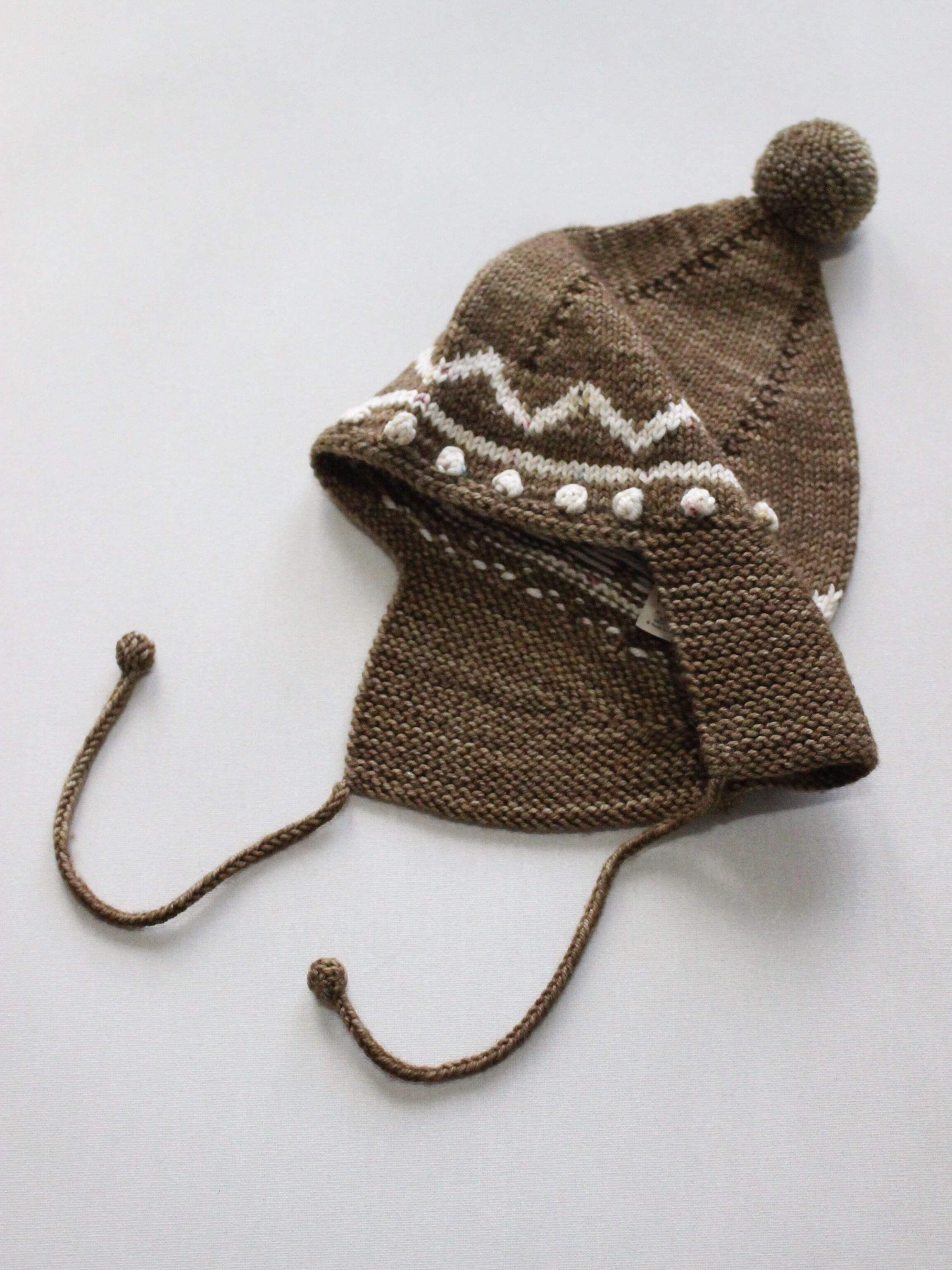 Misha & Puff Zig Zag Pointy Peak Hat Nutshell 25WI Drop2 | RESONASON