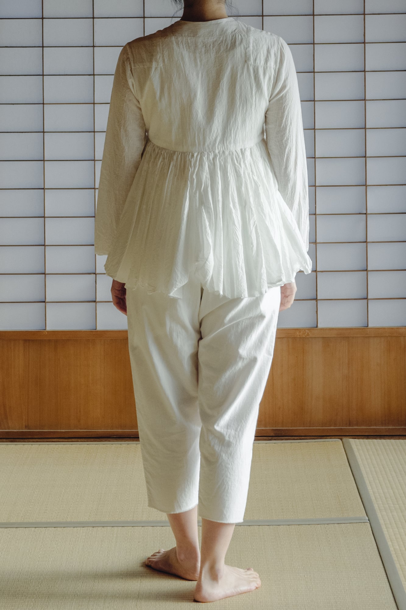 有名な高級ブランド 美品 YAECA インディゴ ラップギャザー ブラウス