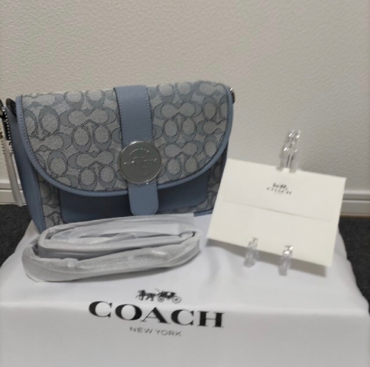 COACH コーチ クロスボディ シグネチャー ジャカード 新作新品 希少