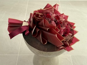 Rosé（ロゼ）｜プロポーズブーケ／12本のプリザーブドローズ レッド × ピンク